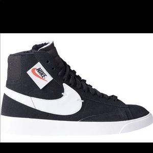 Nike Blazer Mid Rebel Black White (W)